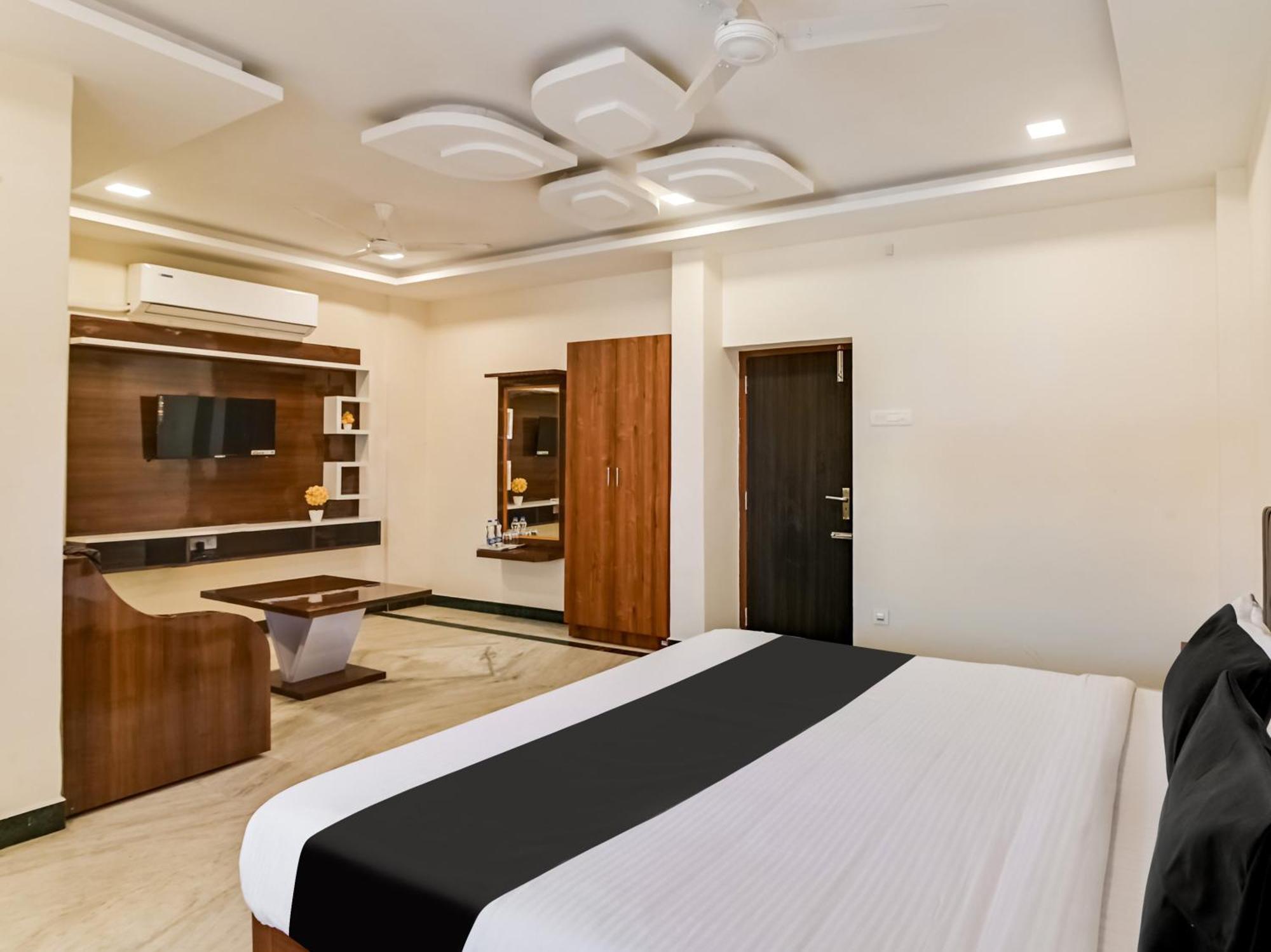 Hotel O Rj Royal Inn Vellore Zewnętrze zdjęcie