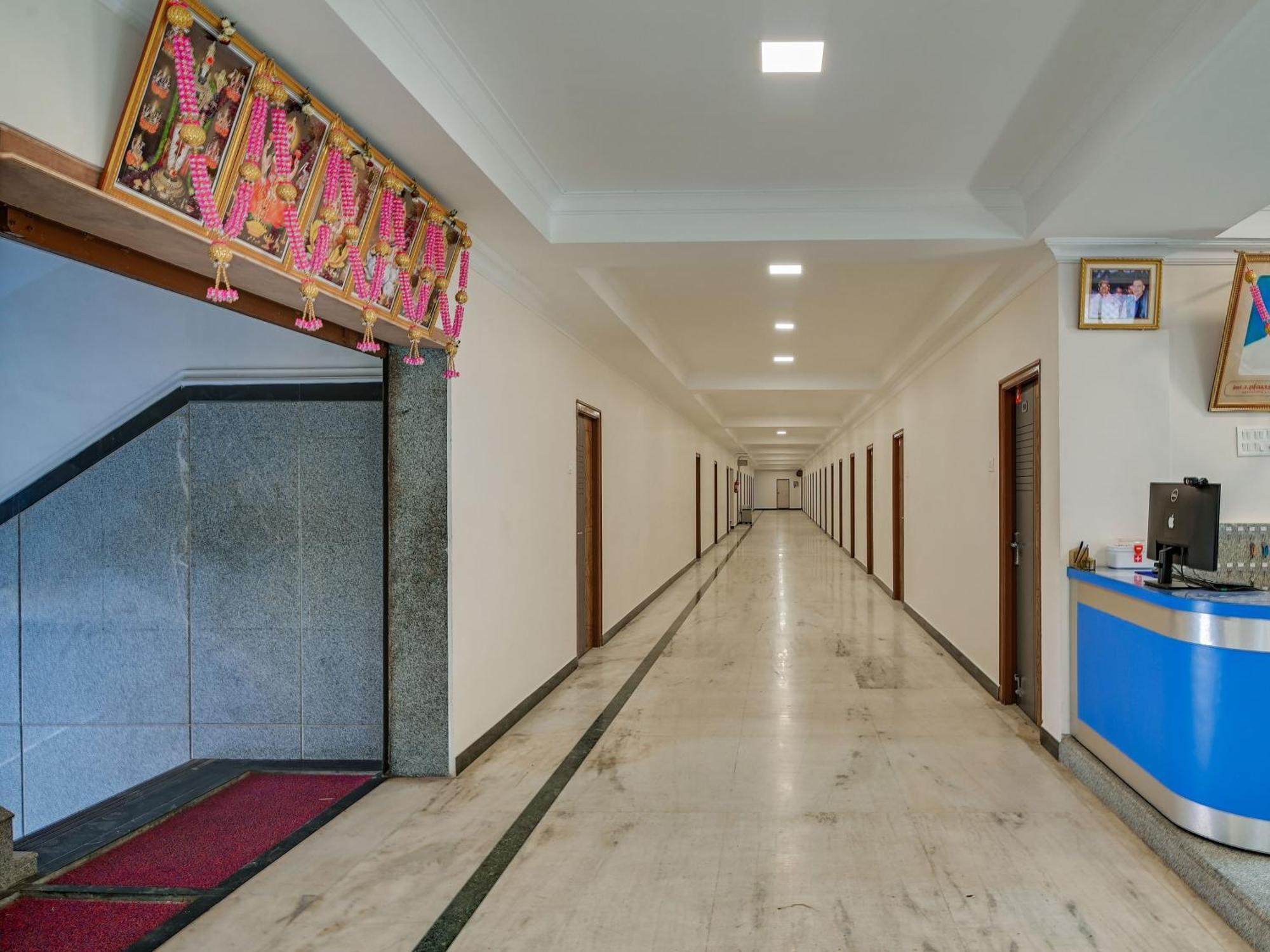 Hotel O Rj Royal Inn Vellore Zewnętrze zdjęcie