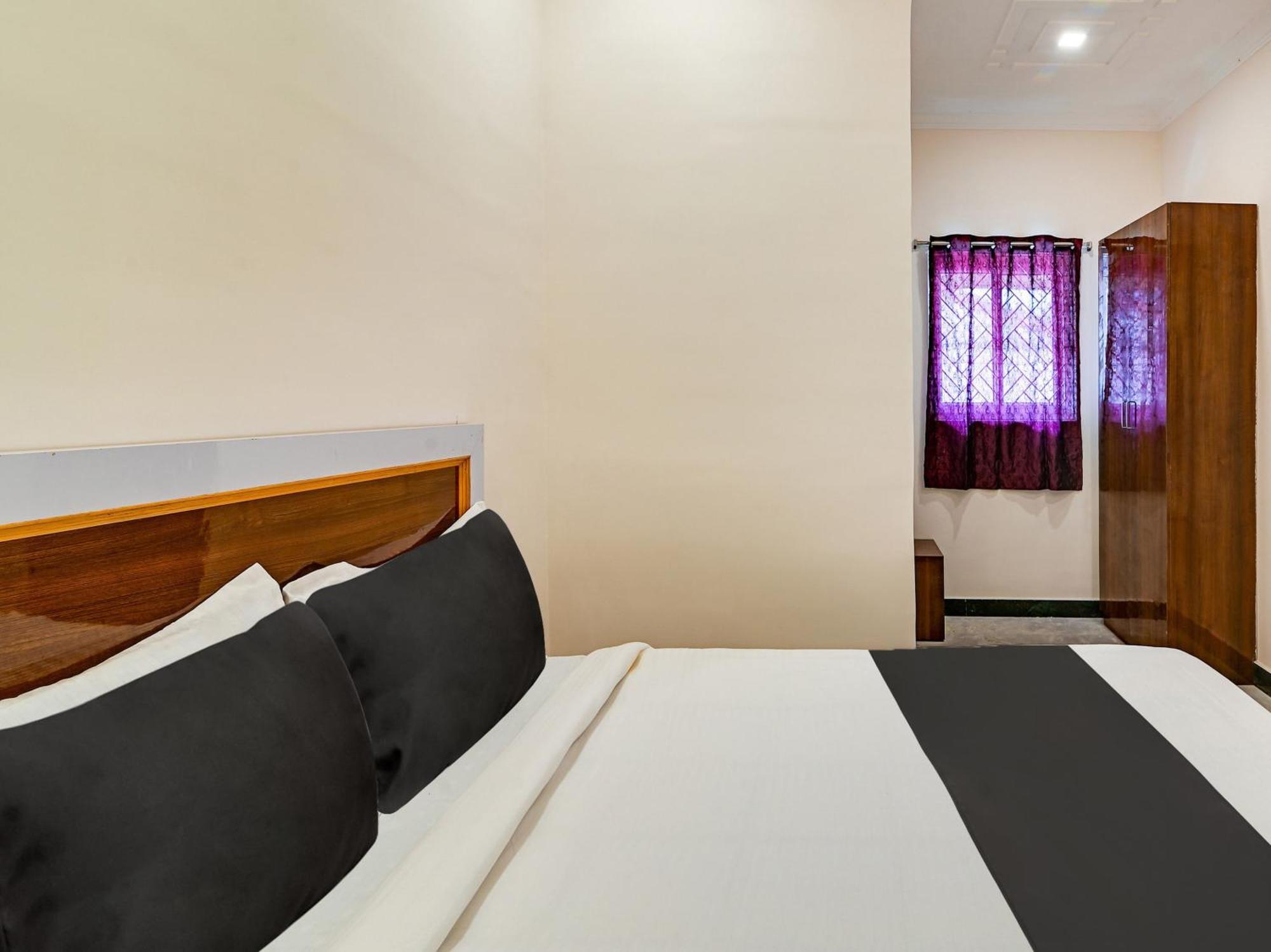 Hotel O Rj Royal Inn Vellore Zewnętrze zdjęcie